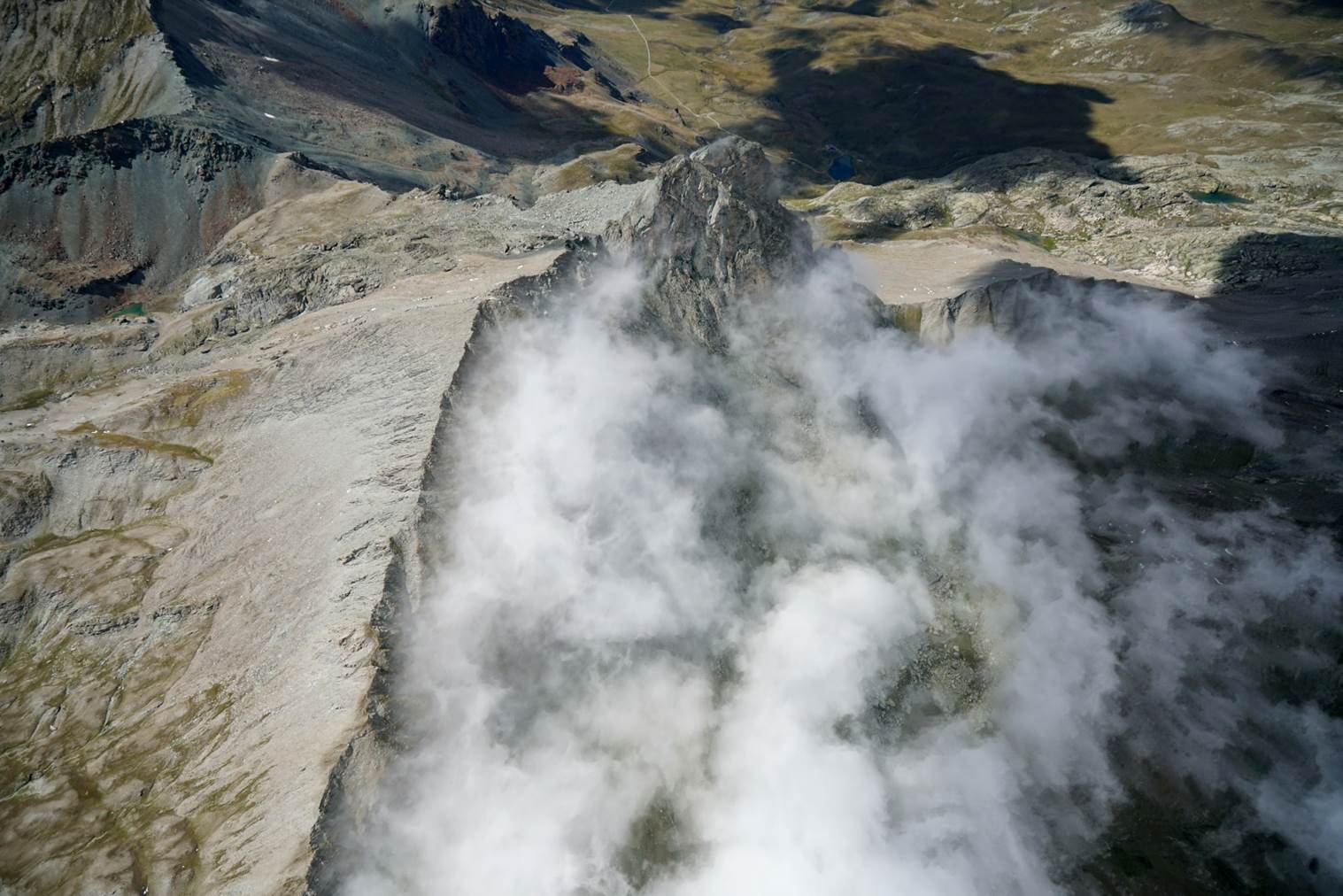 0902 152840 JLS05625 K1 b