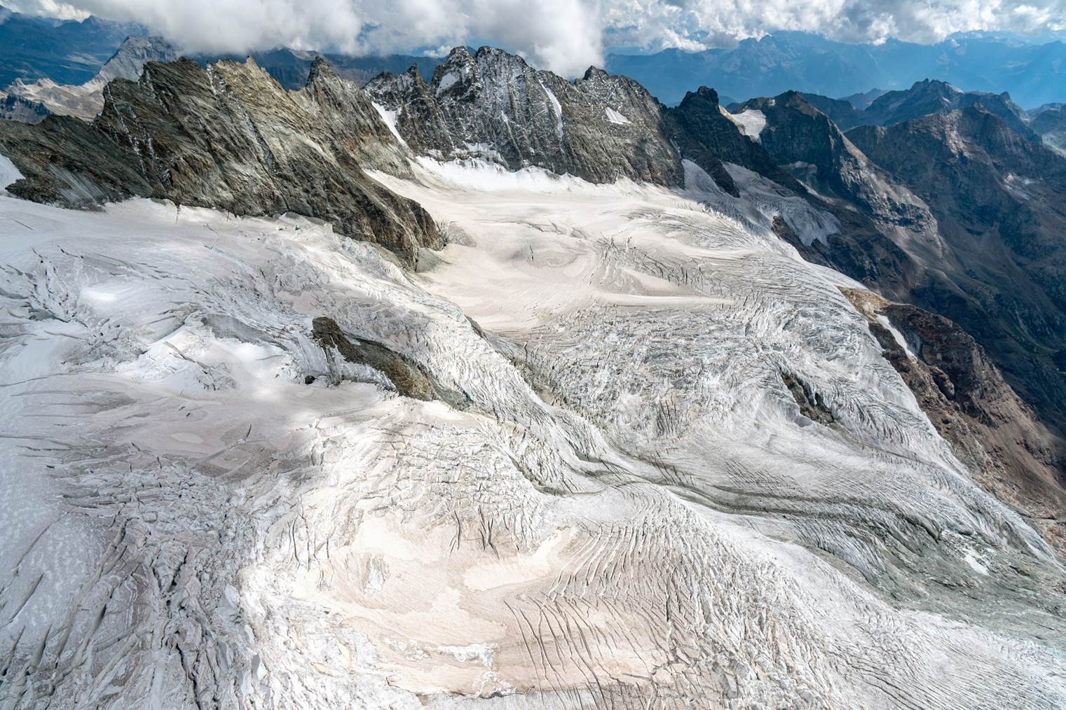 0901 JA 155742 JLS8236 br K1