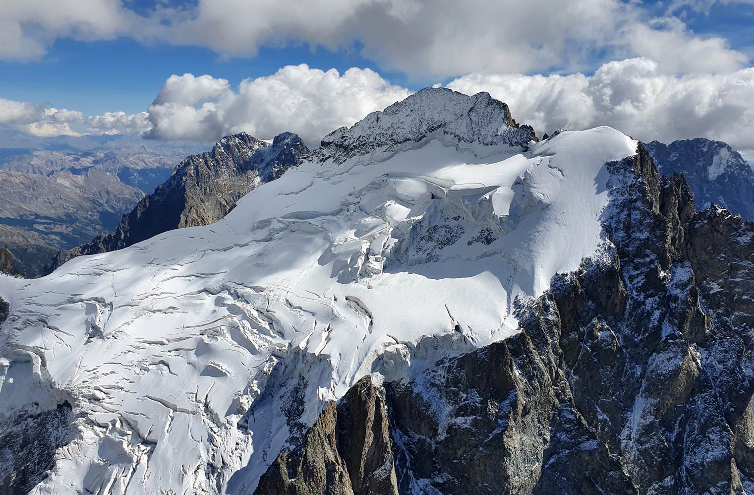 15   0823 b JA+BY 155018 JLS10+ b K1